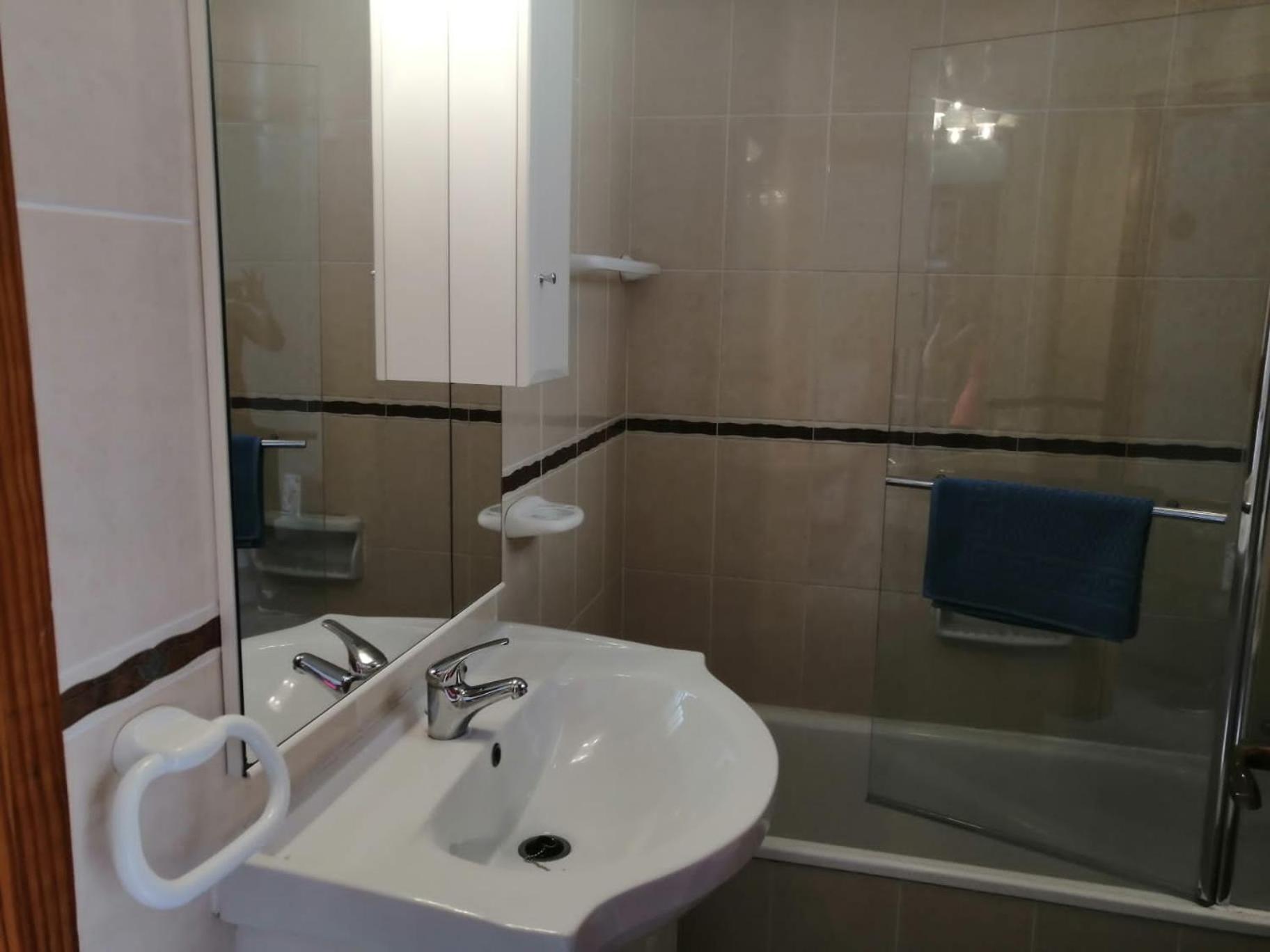 1 Bedroom Apartment With Stunning Sea View Арона Экстерьер фото